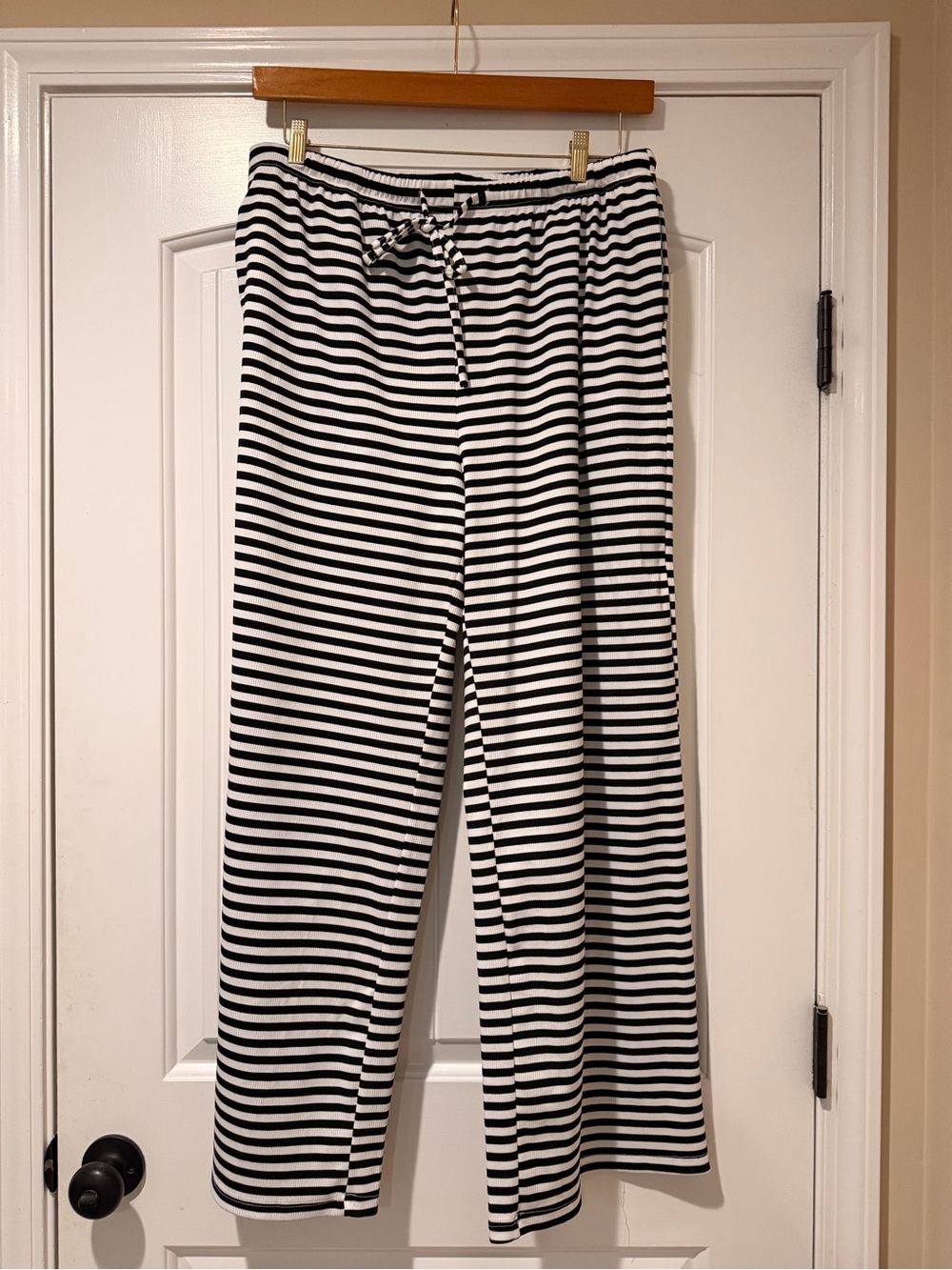 Striped Wide-Leg Lounge Pants - Black & White